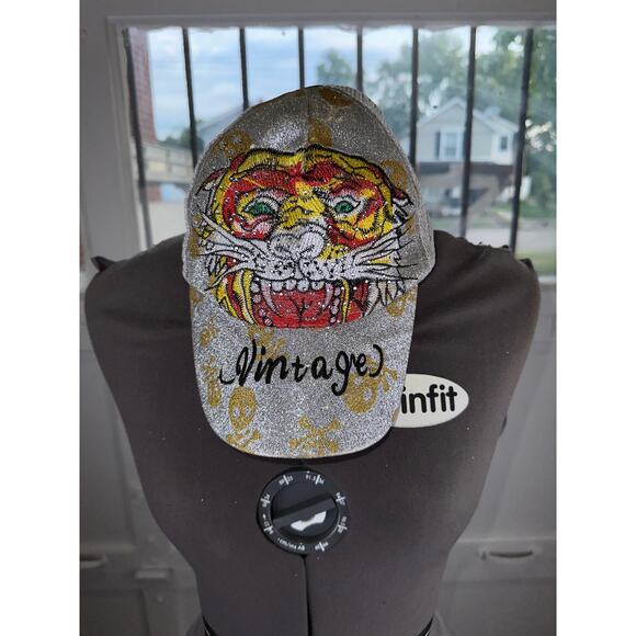 Ed Hardy Vintage Silver Glitter Tiger Skull Crossbones Trucker Hat - Picture 2 of 6